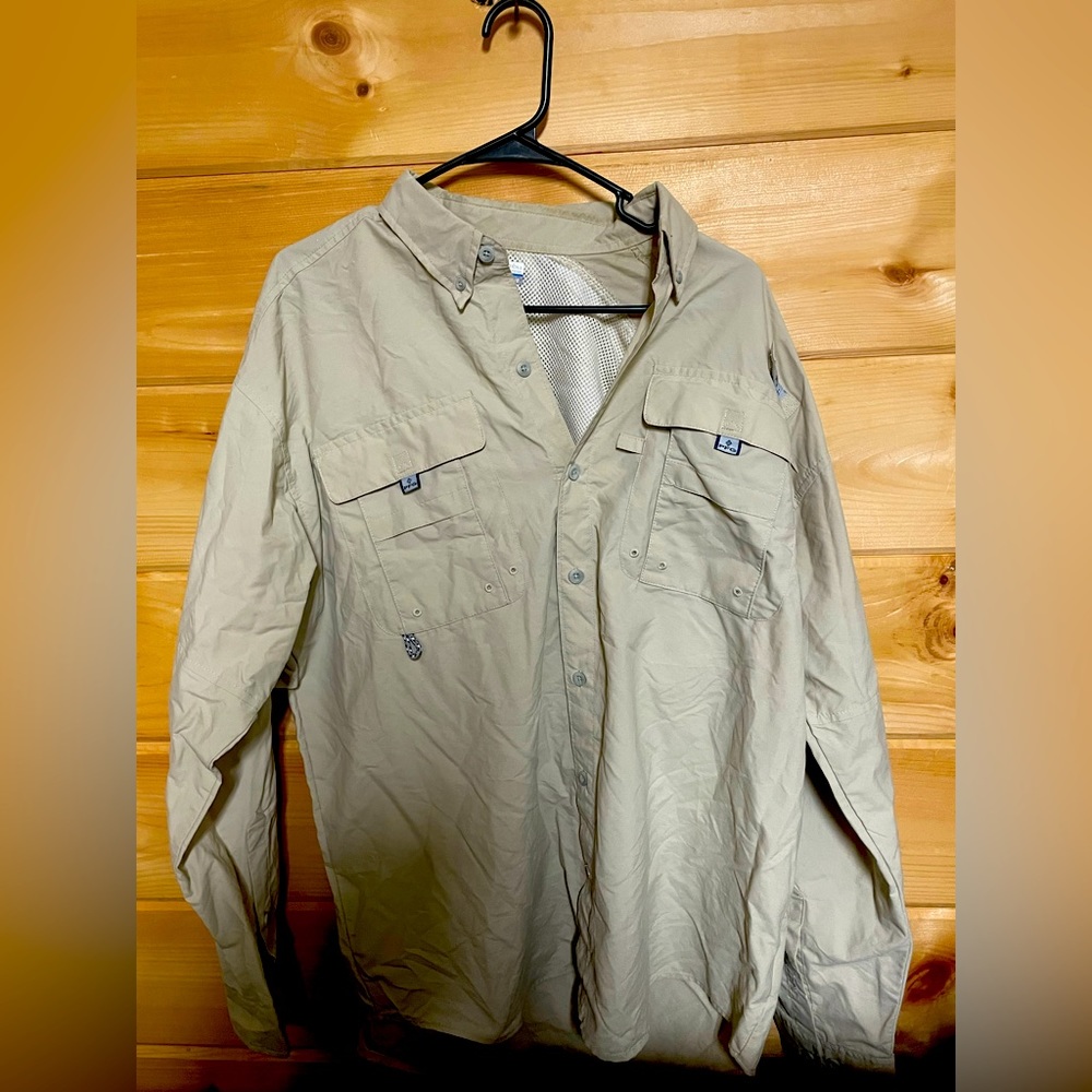 Men’s Columbia button up